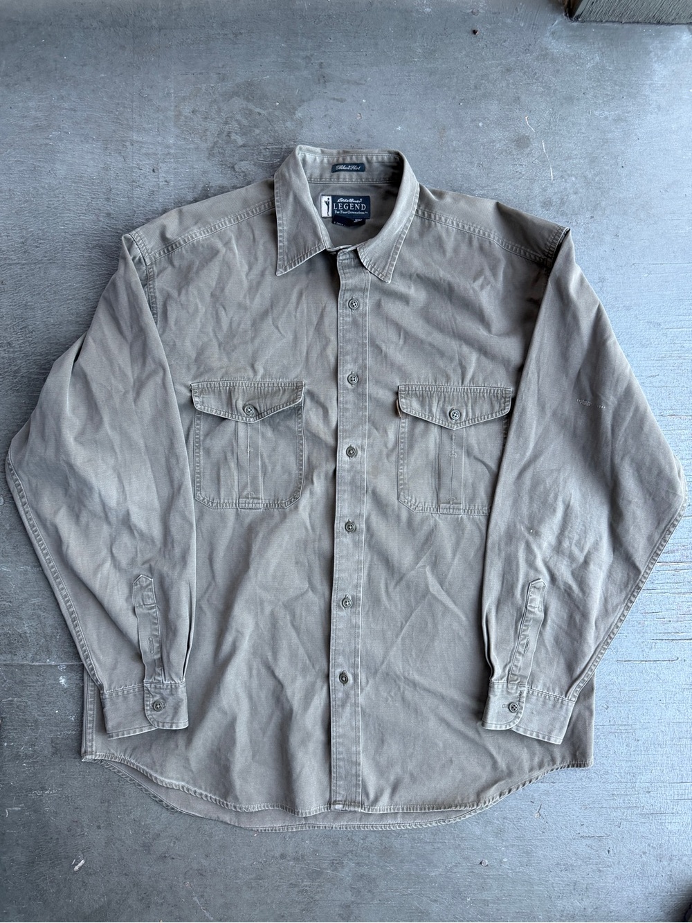 Eddie Bauer Men's Green Cotton Button-Down Shirt